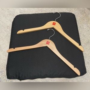 Brand New 2-Pack One Size The North Face Wooden Hangers 17” X 10”